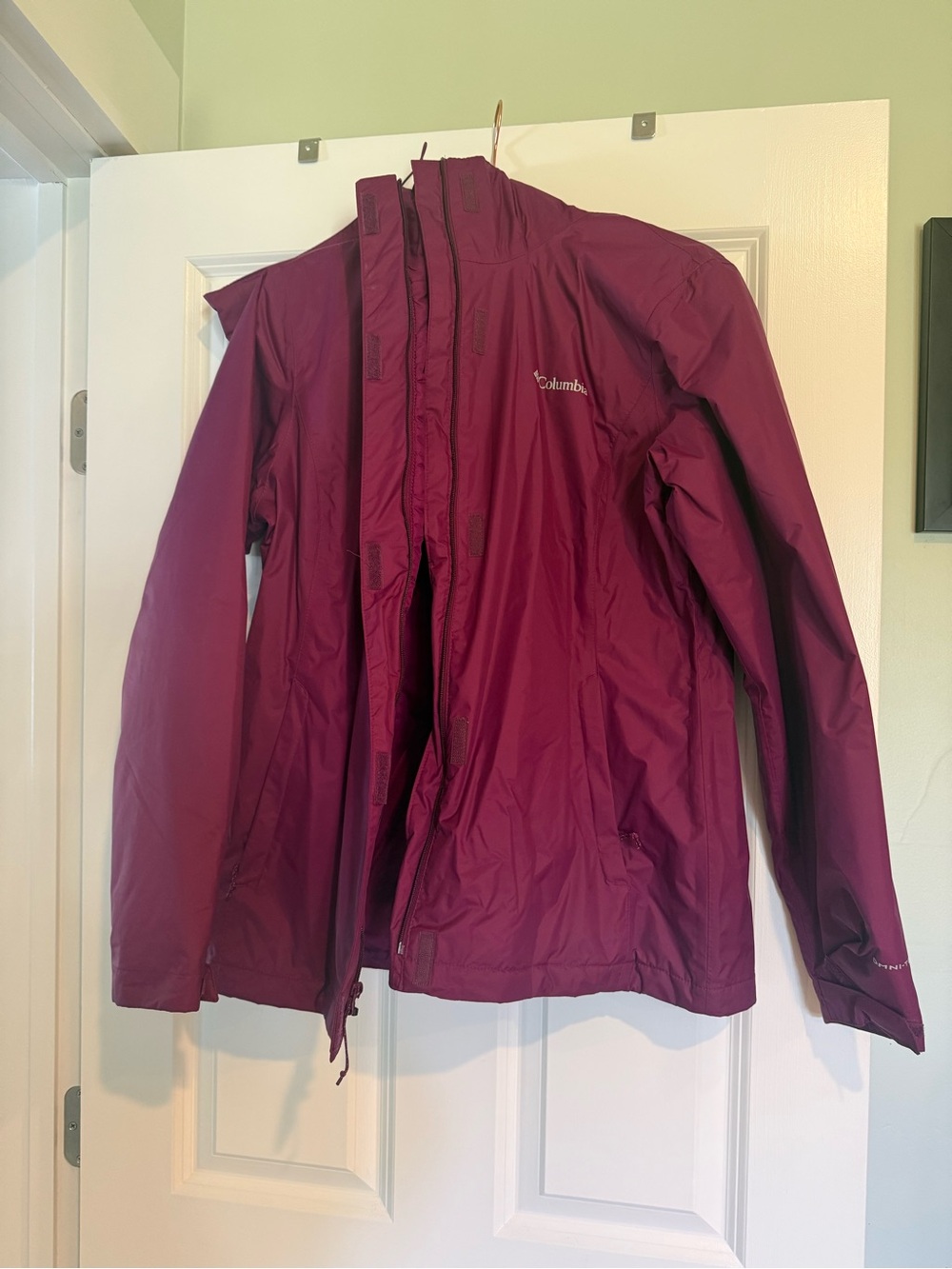 Columbia Omni-Tech Waterproof Hooded Rain Jacket Burgundy Plum Women’s Medium